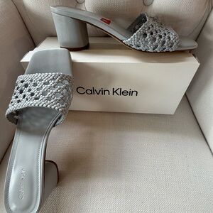 Calvin Klein Women's Light Blue size 9 Braided Block Heel Mules